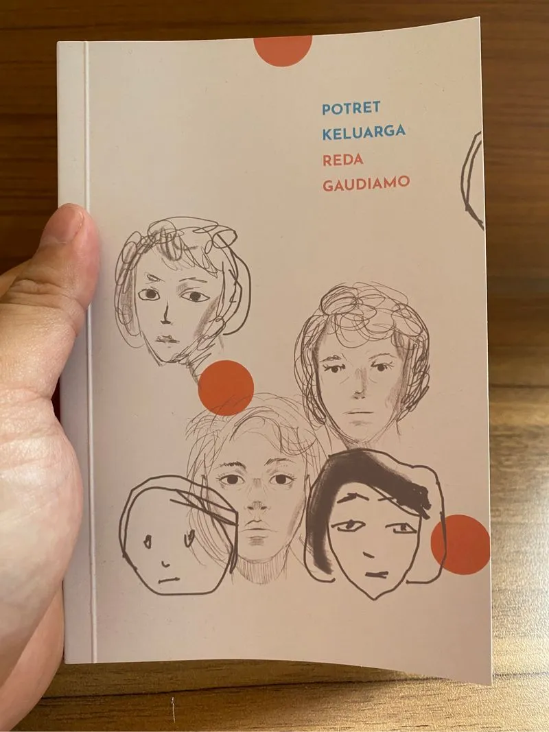 Potret Keluarga — Reda Gaudiamo photo 1