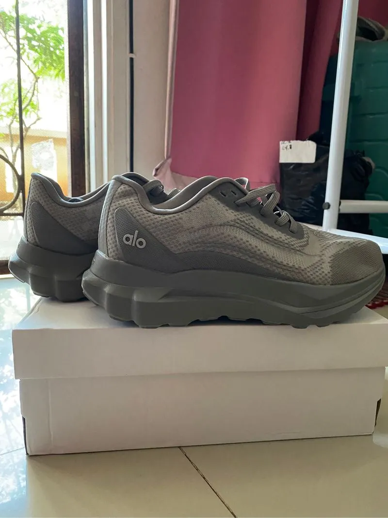 alo runner shoes photo 1