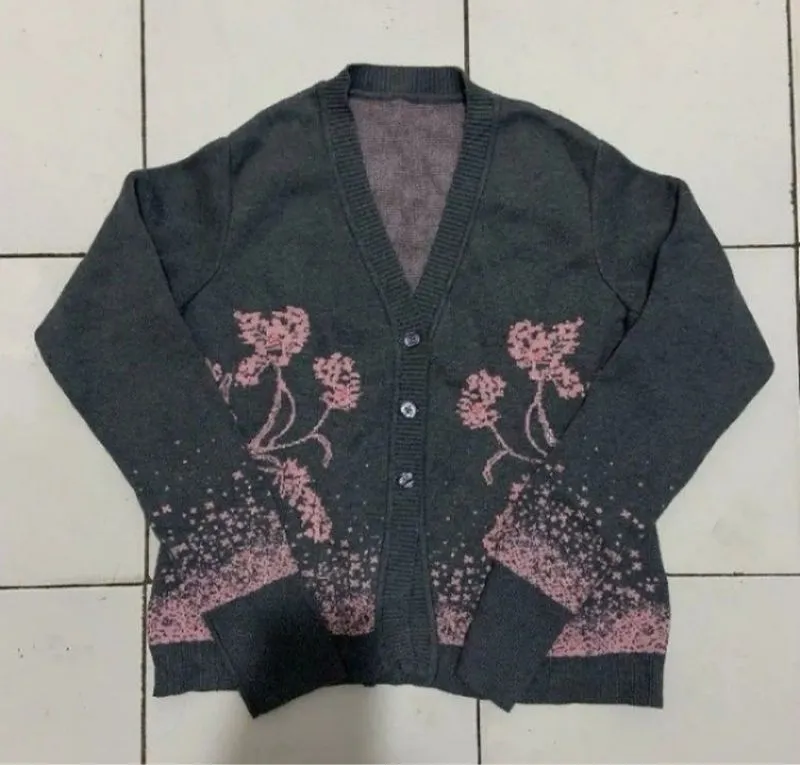 Claude Cardigan photo 1
