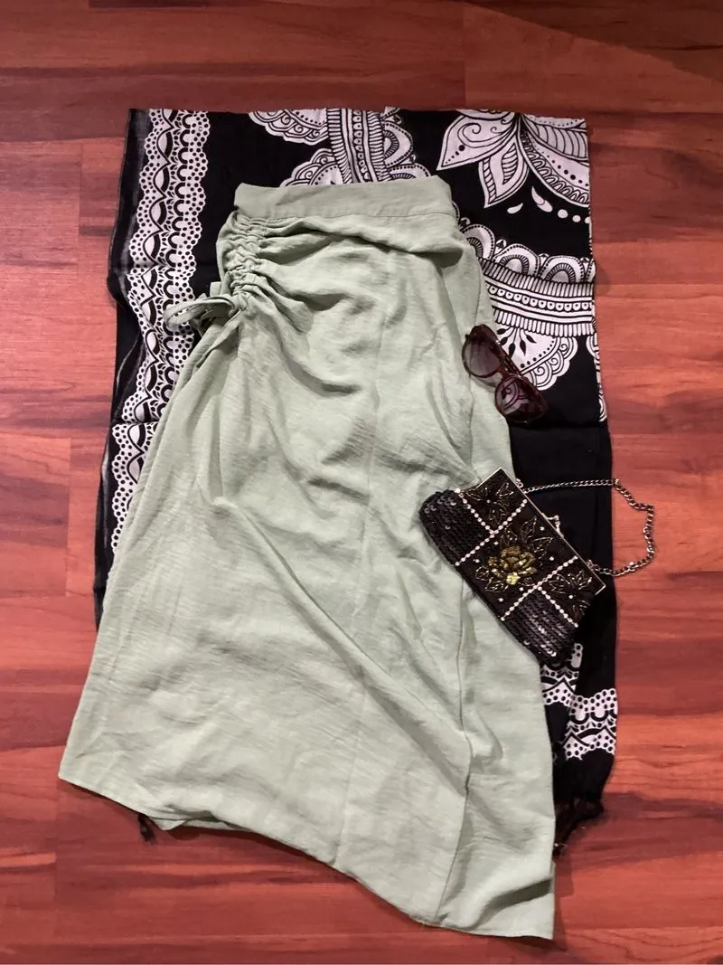 green midi skirt photo 1