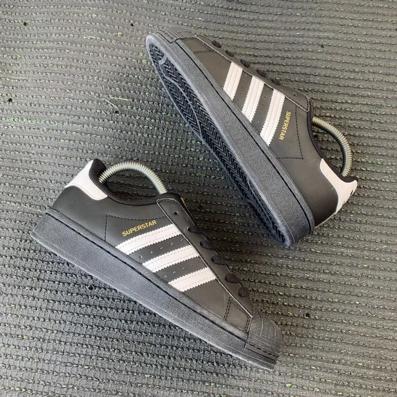 Adidas Streetwear Sneakers Pria white black photo 1