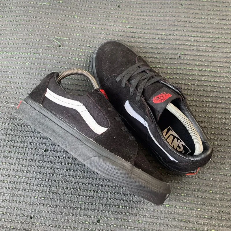 VANS Streetwear Sneakers Pria white black photo 1