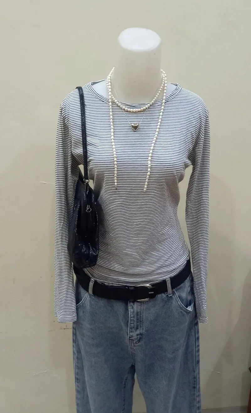 vintage white black striped long tee photo 1