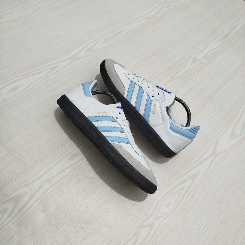 Adidas Samba photo 1
