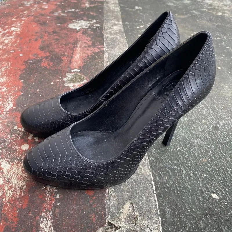 Tory burch women snake skin high heel photo 1