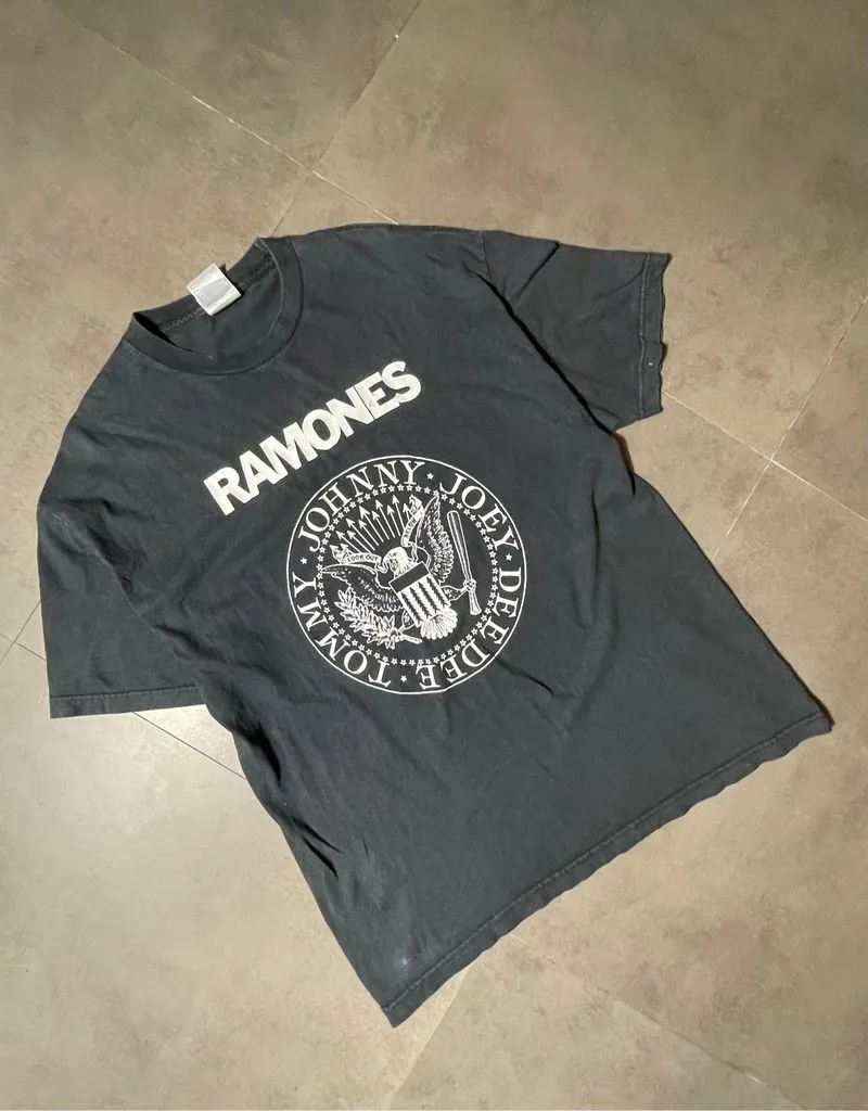Ts ramones tag triple A photo 1
