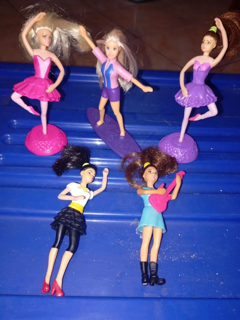 Mainan mcd barbie photo 1