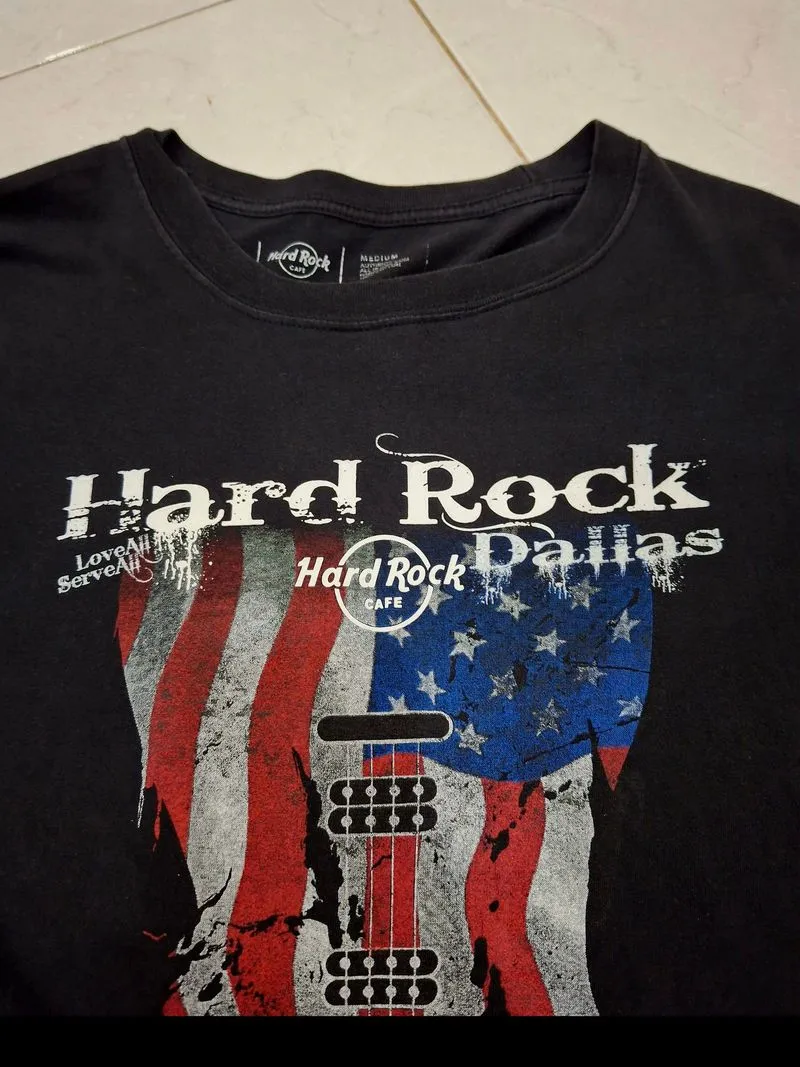 Hard Rock Cafe Guitar Tshirt / Kaos Hard Rock photo 1