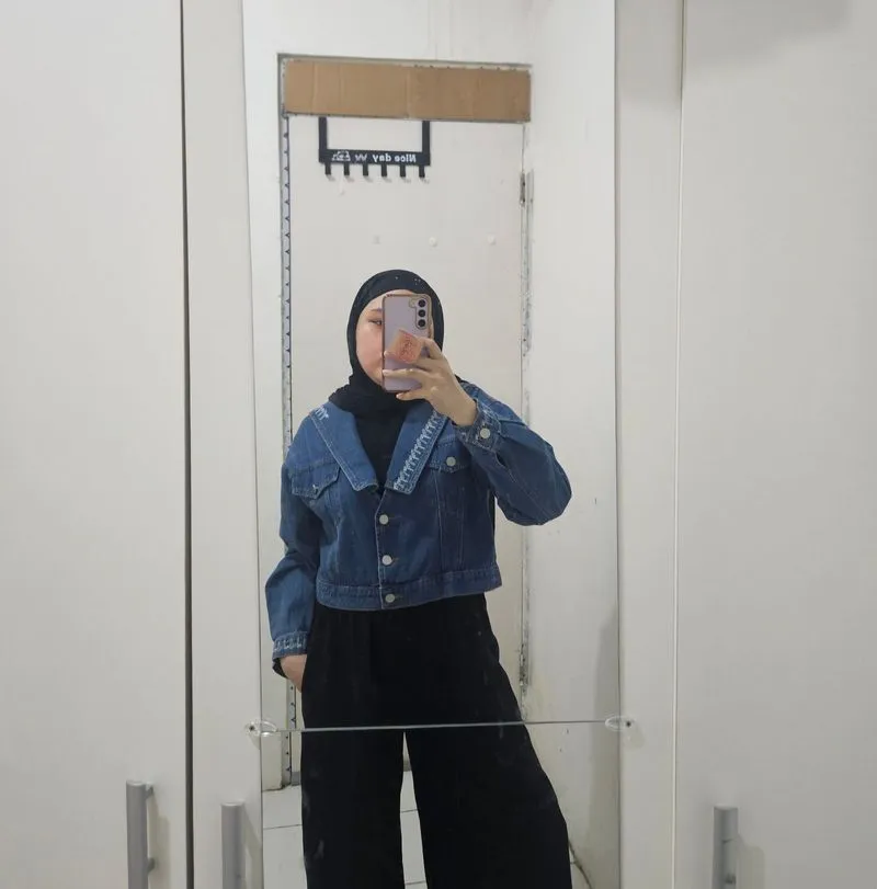 Jacket Crop Jeans By J.REP photo 1