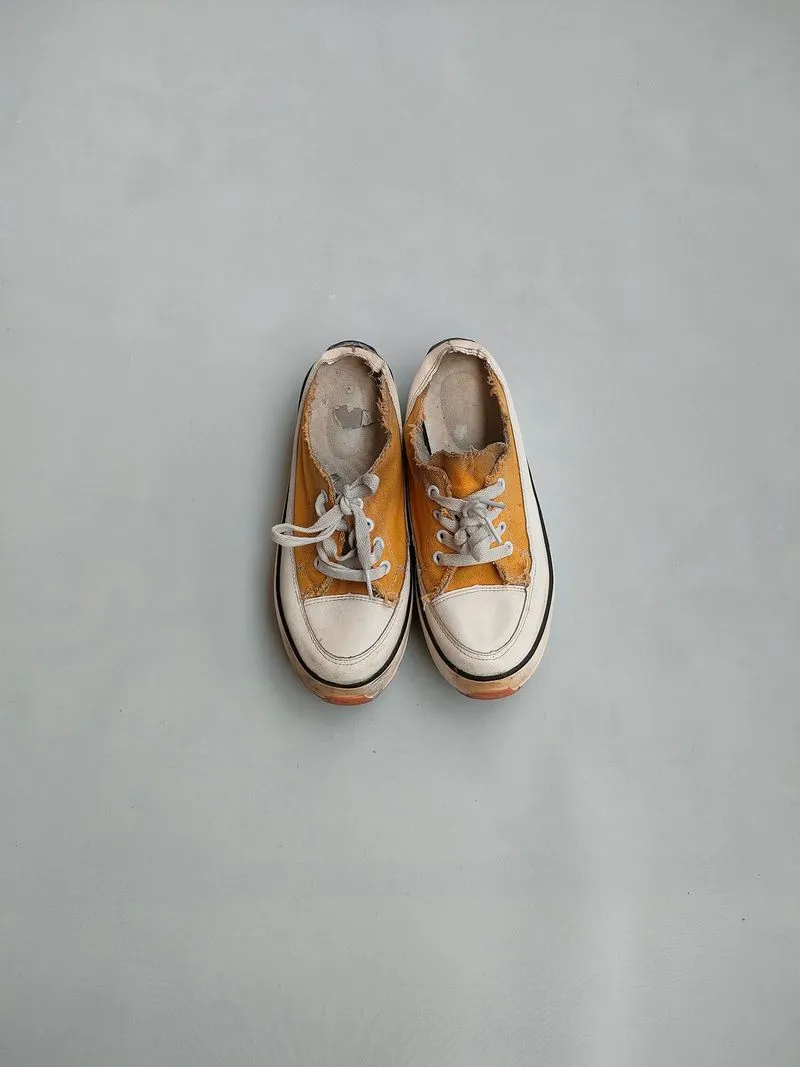 Sneakers Wanita photo 1