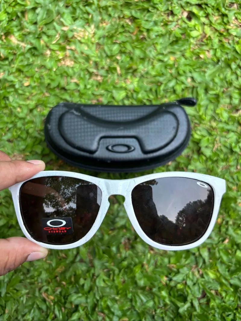 OAKLEY FROGSKINS SERIES SUNGLASSES photo 1