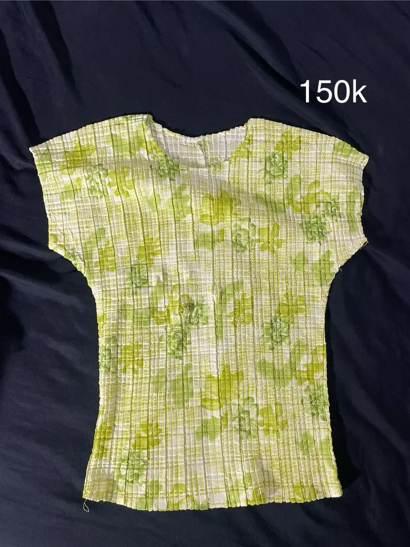 fitted top rare photo 1