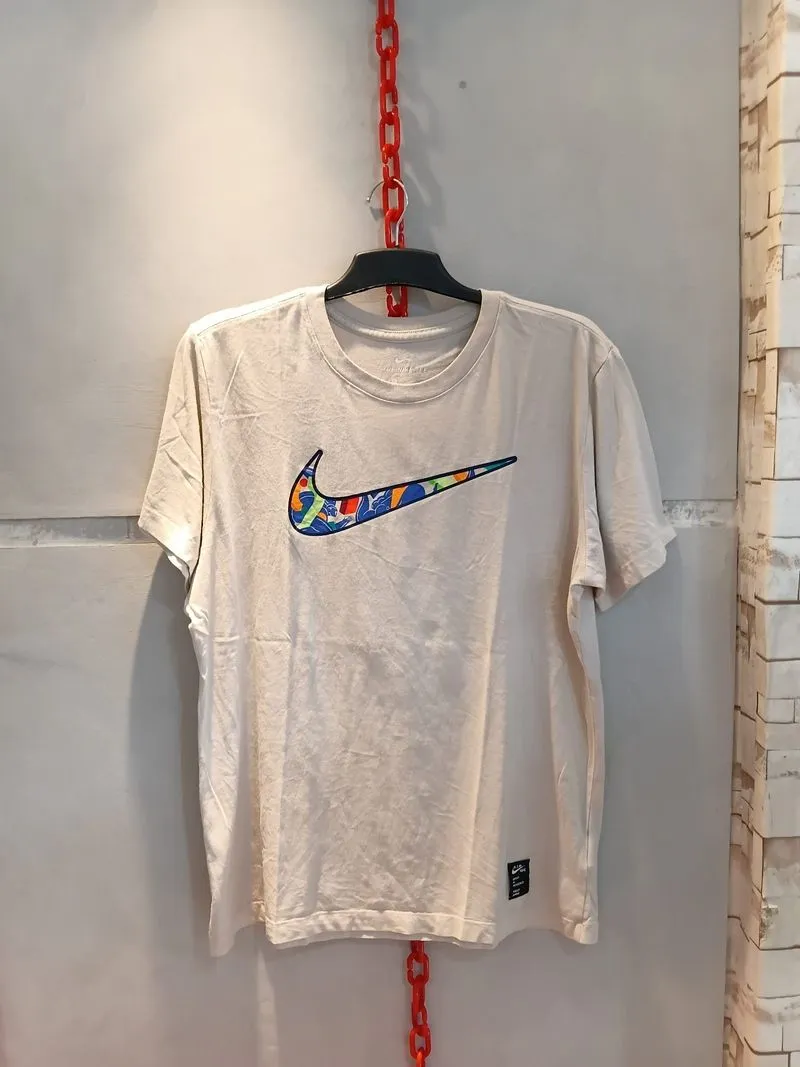 Nike photo 1