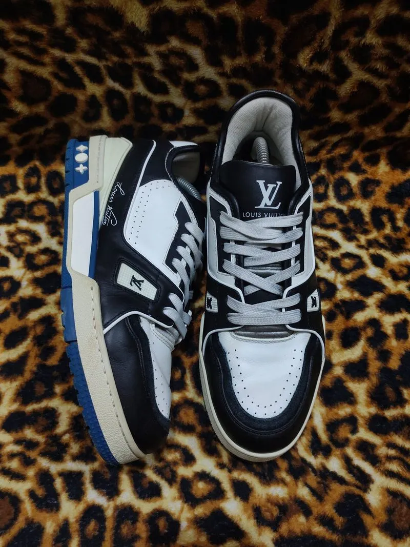 sepatu casual luxury by Louis Vuitton scn brand original photo 1