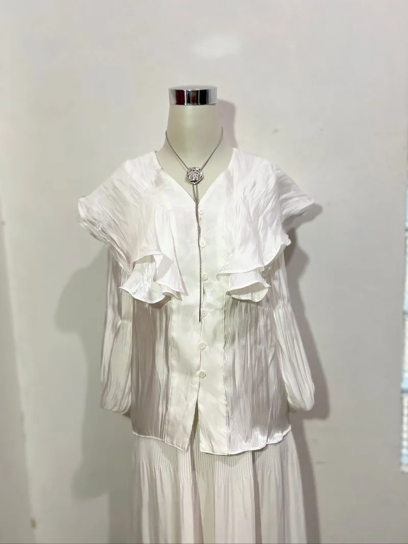 Korean white blouse silk photo 1