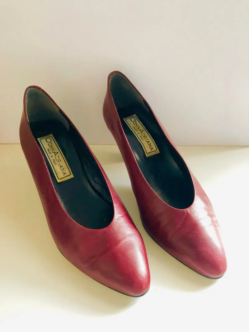 Donna Adriana Maroon/Burgundy Pump photo 1