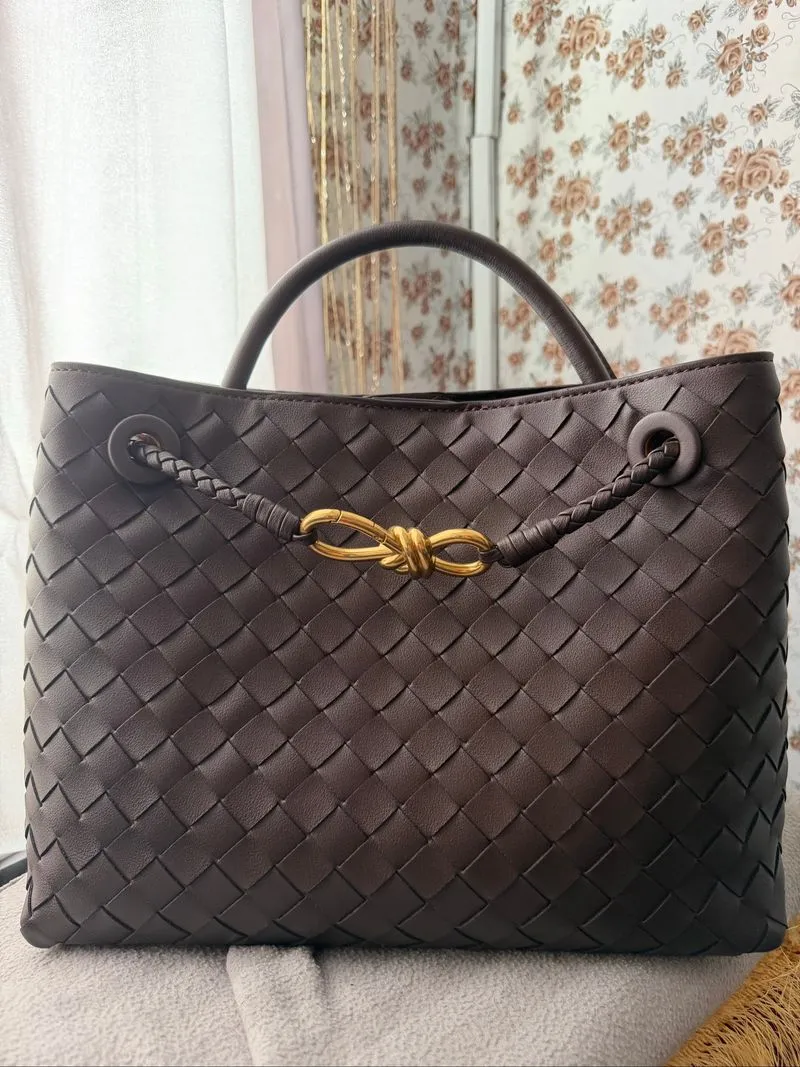 bottega v andiamo medium in dark brown photo 1