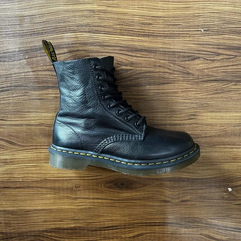 Dr. Martens 1460 Pascal photo 1