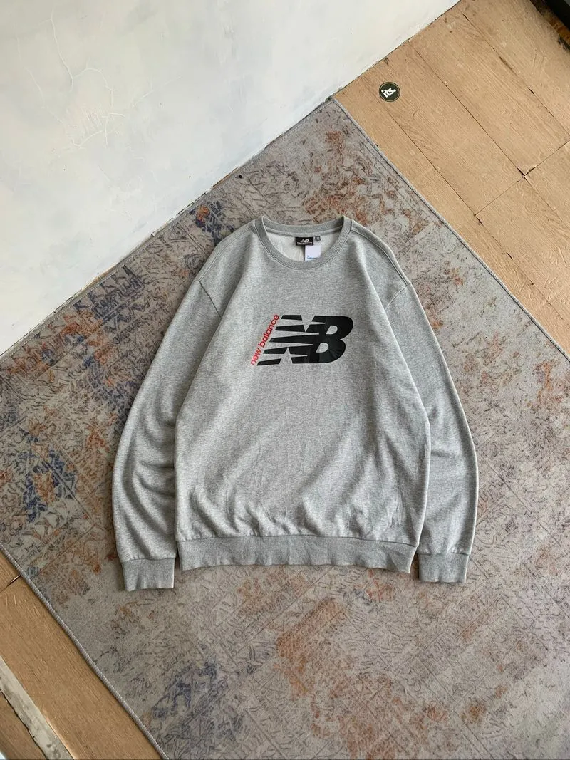  New Balance crewneck  photo 1